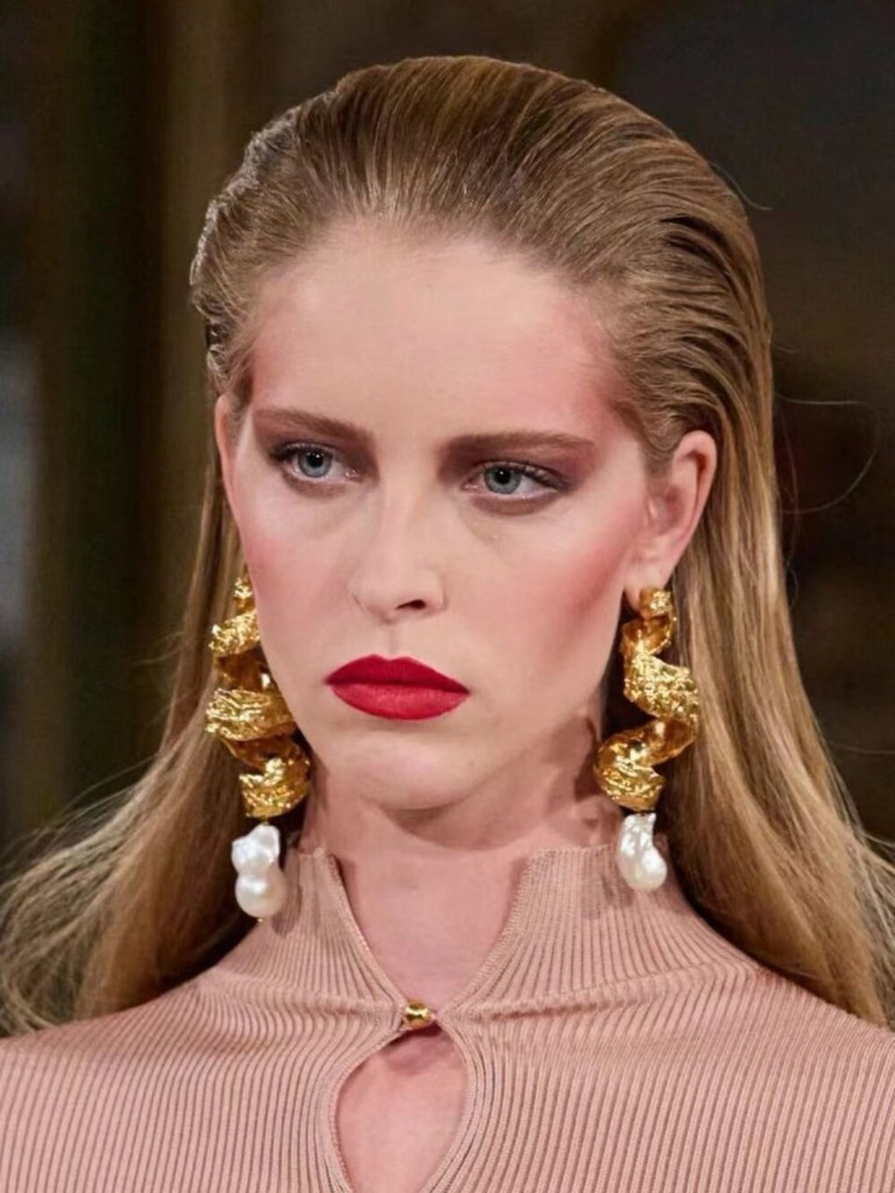 Schiaparelli Baroque Pearl Stud Earrings - Picture 5 of 5